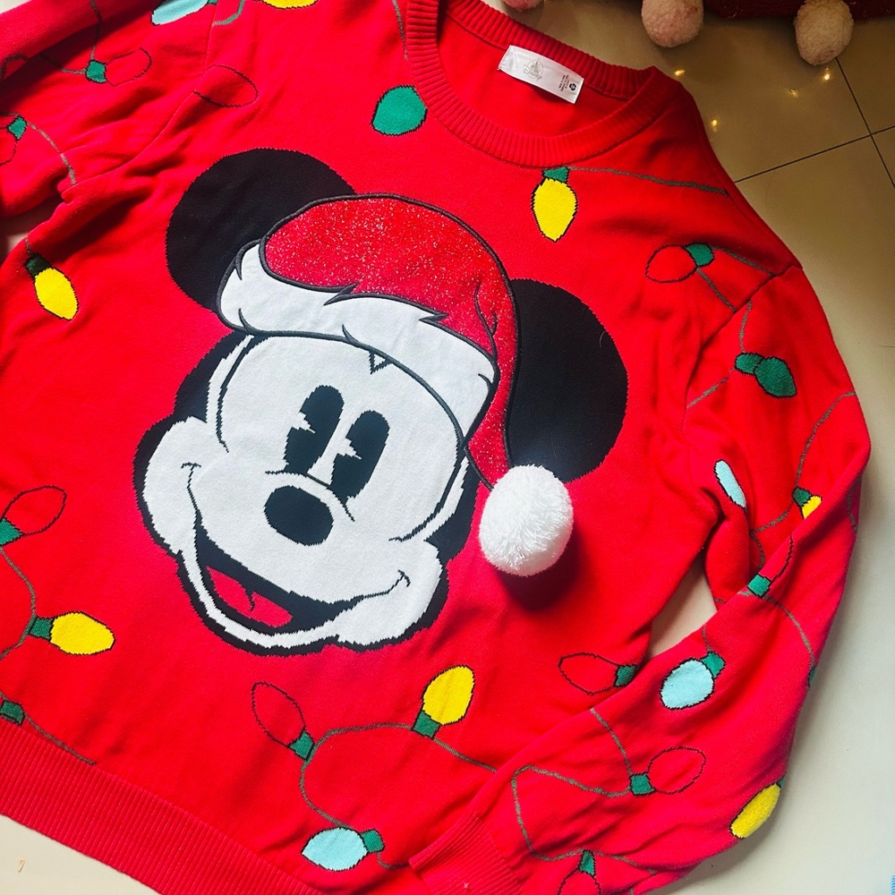 Men’s XL Mickey mouse christmas sweater